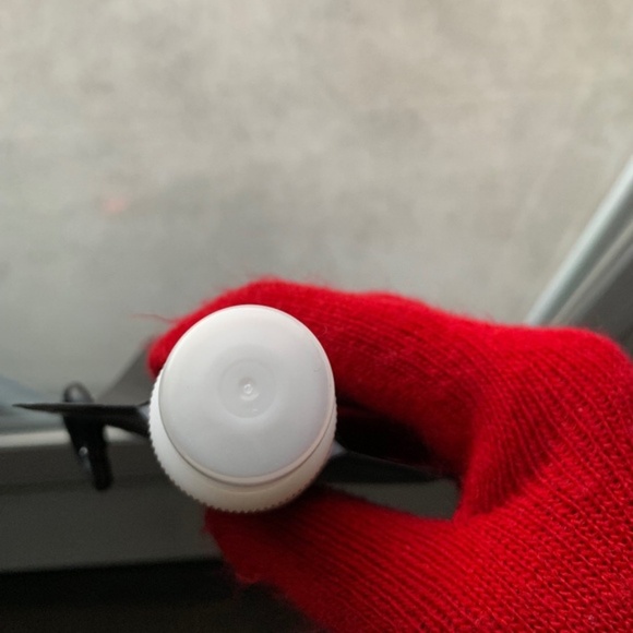 Off-White Logo Water Bottle - Picture 4 of 8